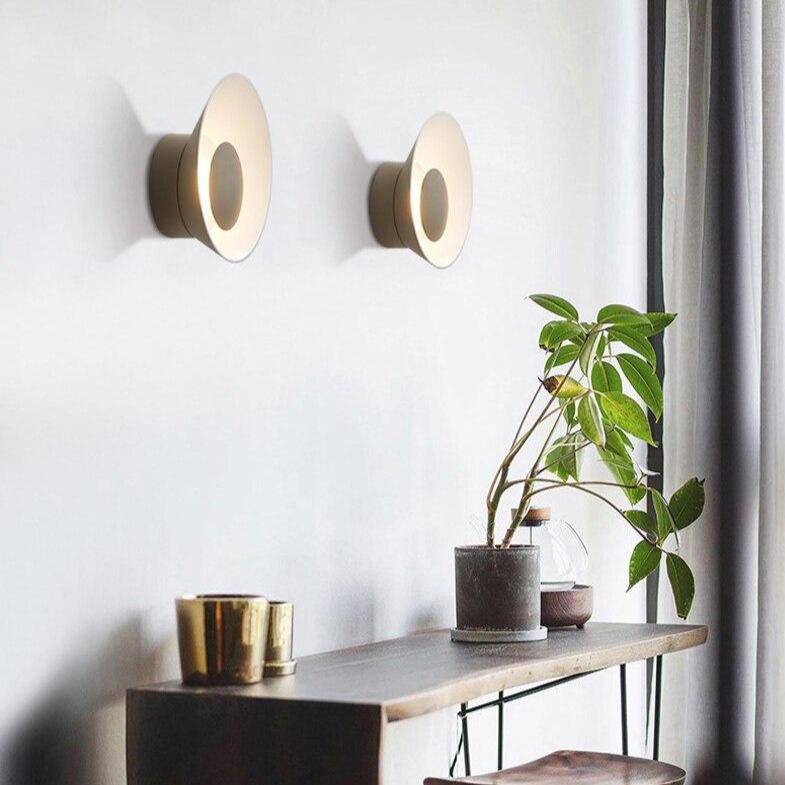 Applique murale design à LED avec coupe en métal coloré Loft