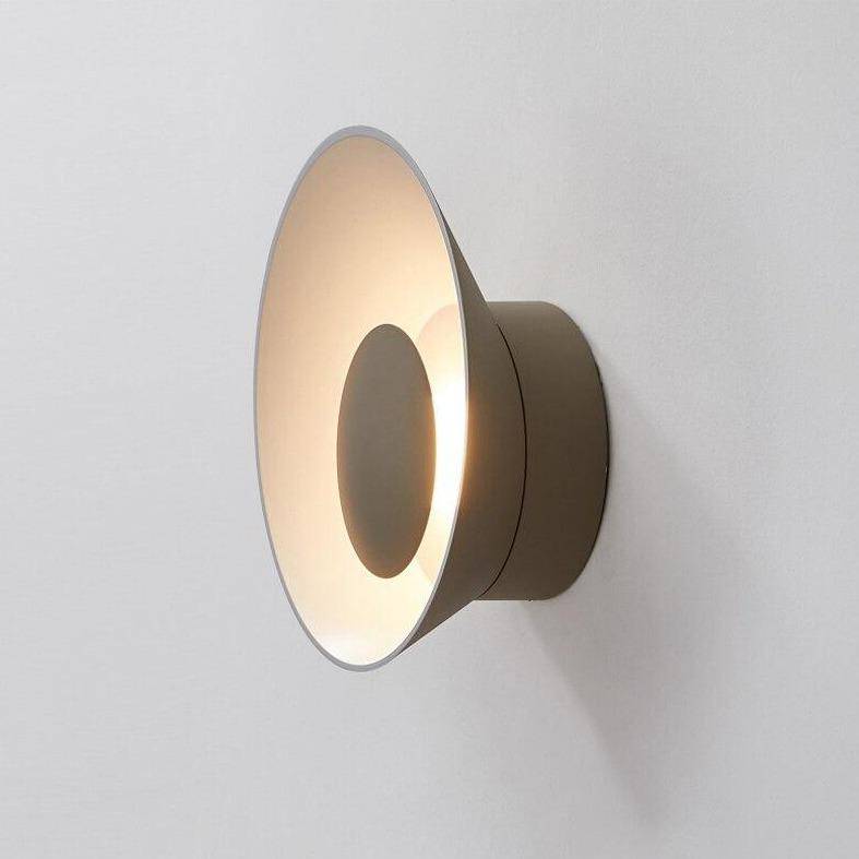 Applique murale design à LED avec coupe en métal coloré Loft