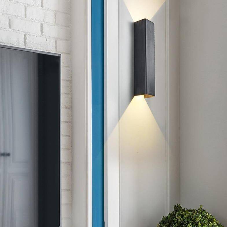 Applique murale design à LED en métal allongé coloré Loft