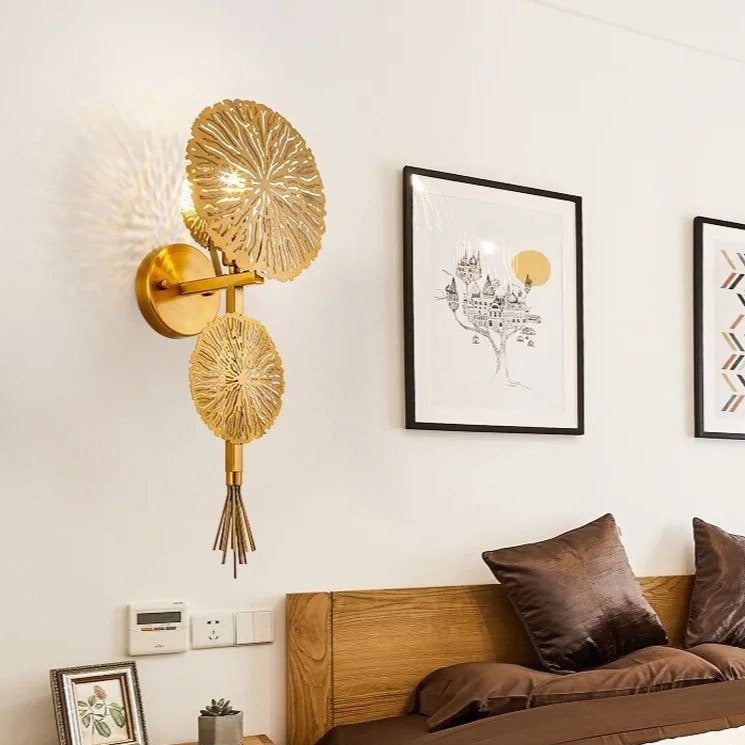 Applique murale moderne LED avec 2 fleurs dorées Dorina