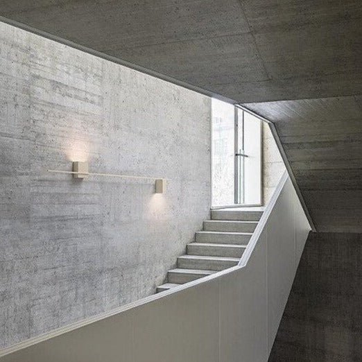 Applique murale design LED carré ou en L métallique Zia