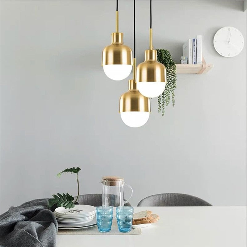 Suspension moderne LED minimaliste et dorée Melania