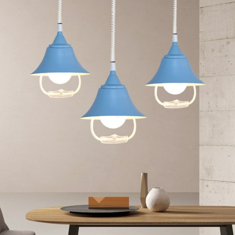 Suspension industrielle abat-jour conique arrondi et coloré Chione