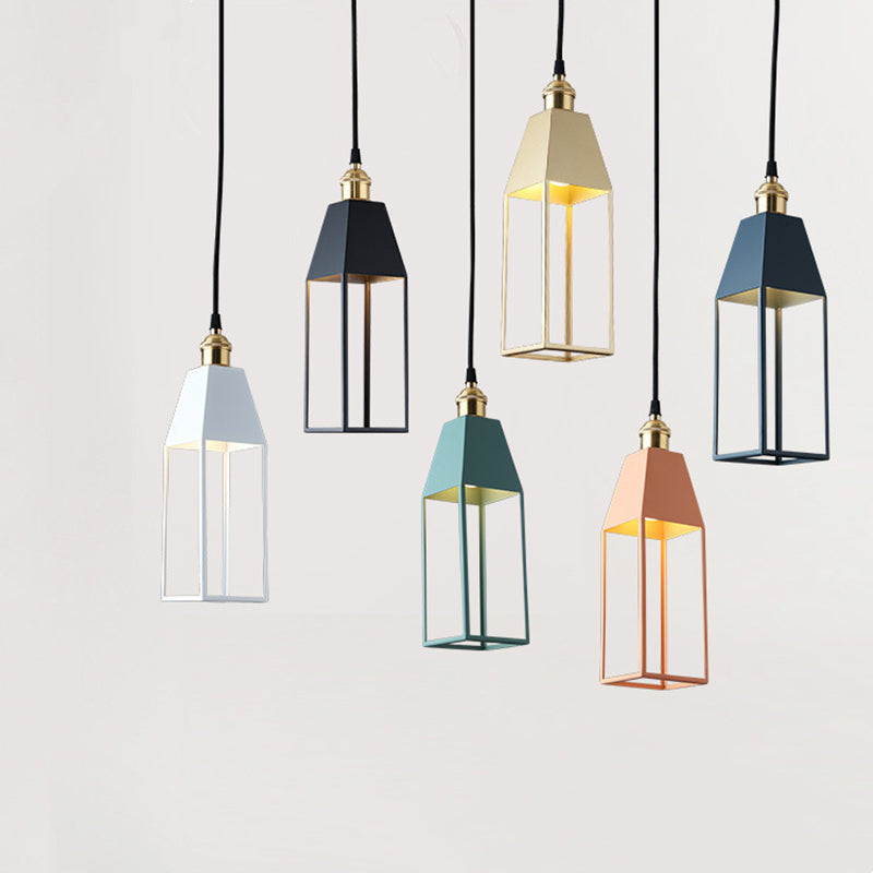 Suspension design en métal coloré Colemann