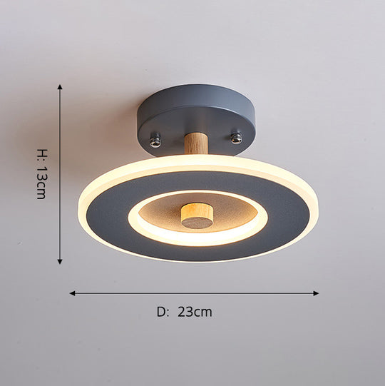 Plafonnier design avec des formes originales en métal Basil