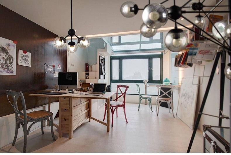 Lustre design noir avec plusieurs branches et verre Livewin