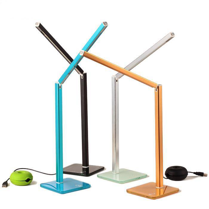 Lampe de bureau LED de couleur à USB