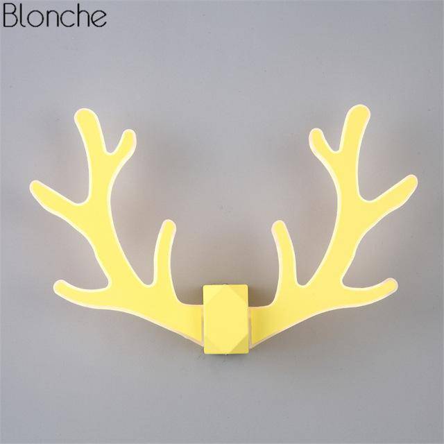 Applique murale LED en forme de corne cerf colorée