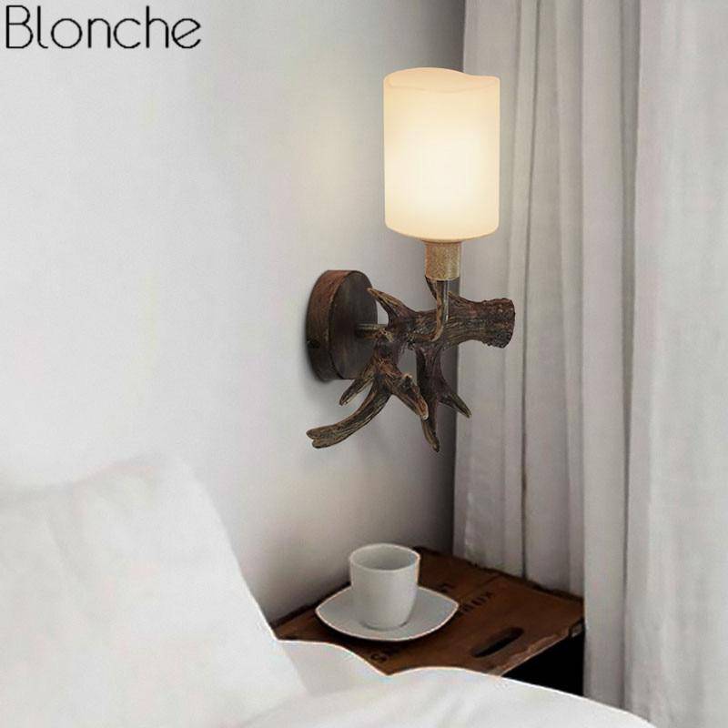 Applique murale LED cornes de cerf en bois et abat-jour en verre