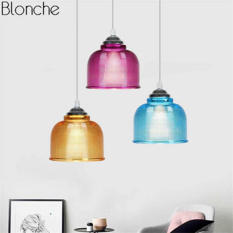 Suspension LED en verre design avec intérieur coloré