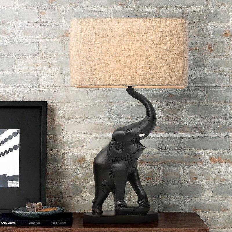 Lampe de chevet en forme d'éléphant en résine et abat-jour