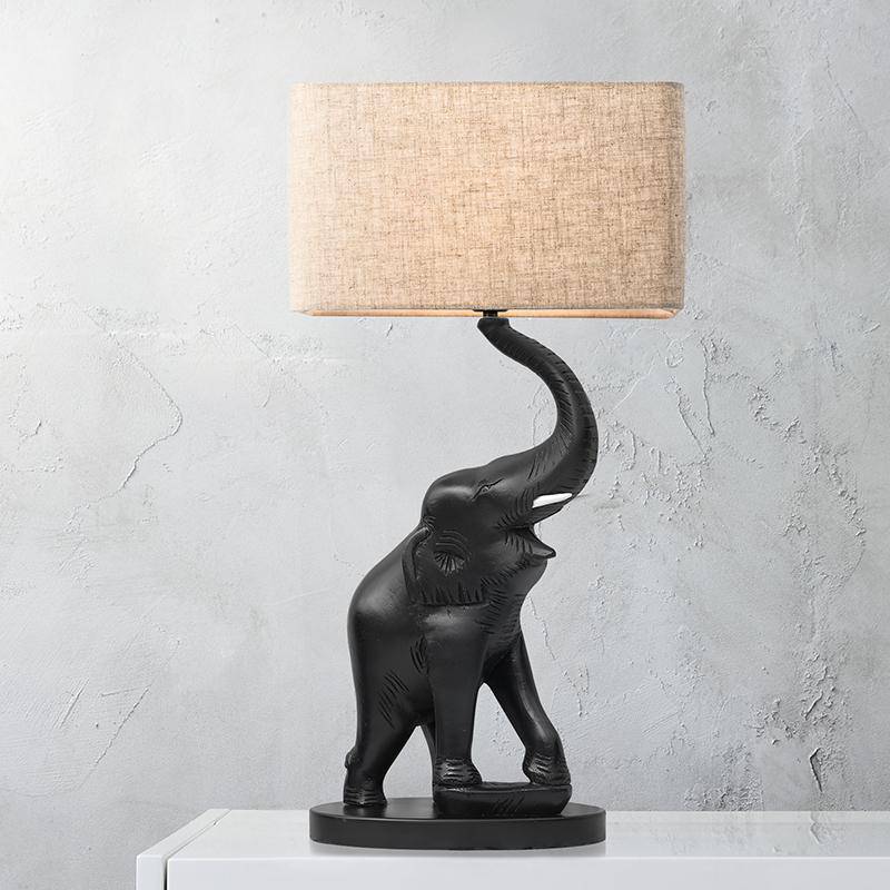 Lampe de chevet en forme d'éléphant en résine et abat-jour