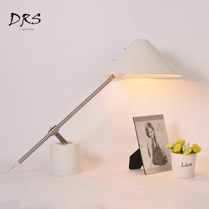 Lampe de bureau design à LED abat-jour triangle