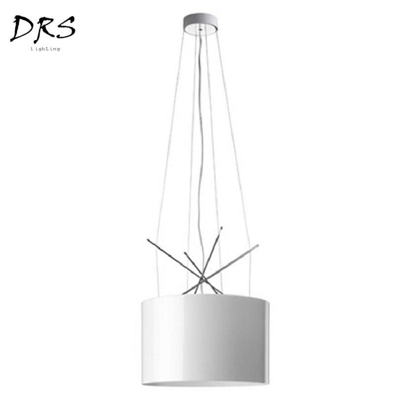 Suspension design abat-jour cylindrique et bâtons chromés Ray
