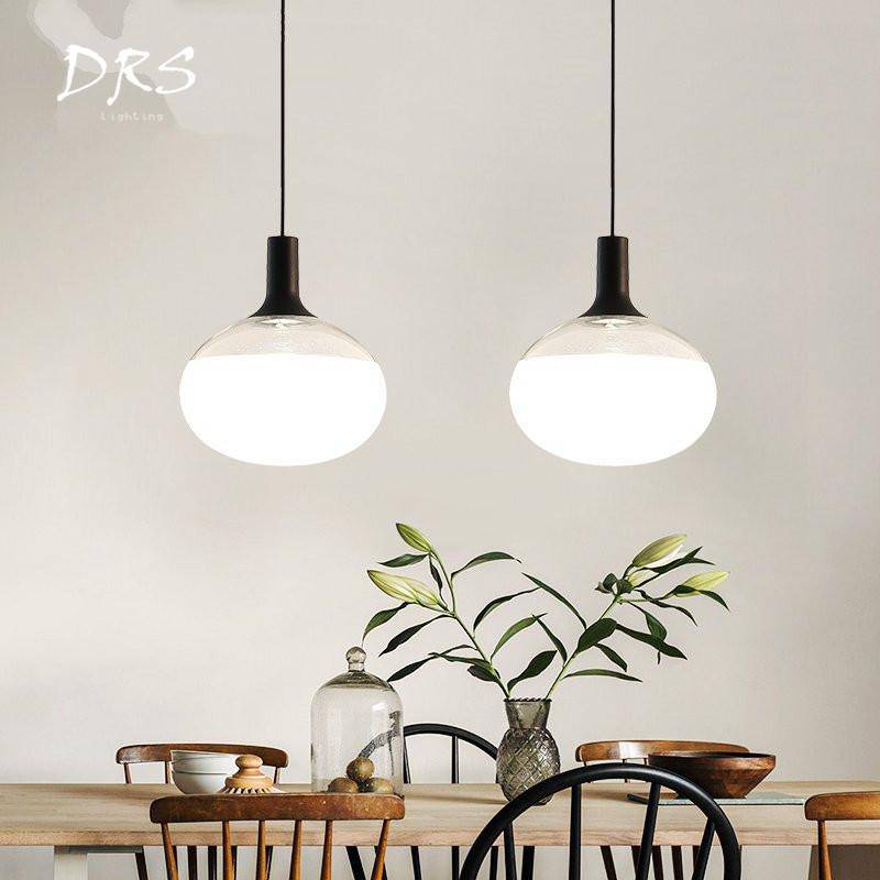 Suspension design boule en verre Simple