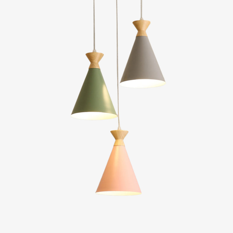 Suspension scandinave avec abat-jour conique et en bois Avi