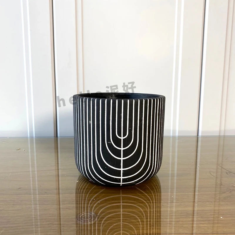moule en silicone pour pot de fleurs en béton fait maison - vue 11 sur 14