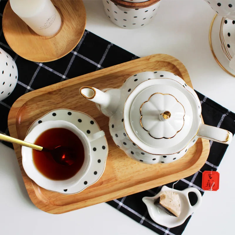 Service a the anglais porcelaine motifs peints main - vue 4 sur 6