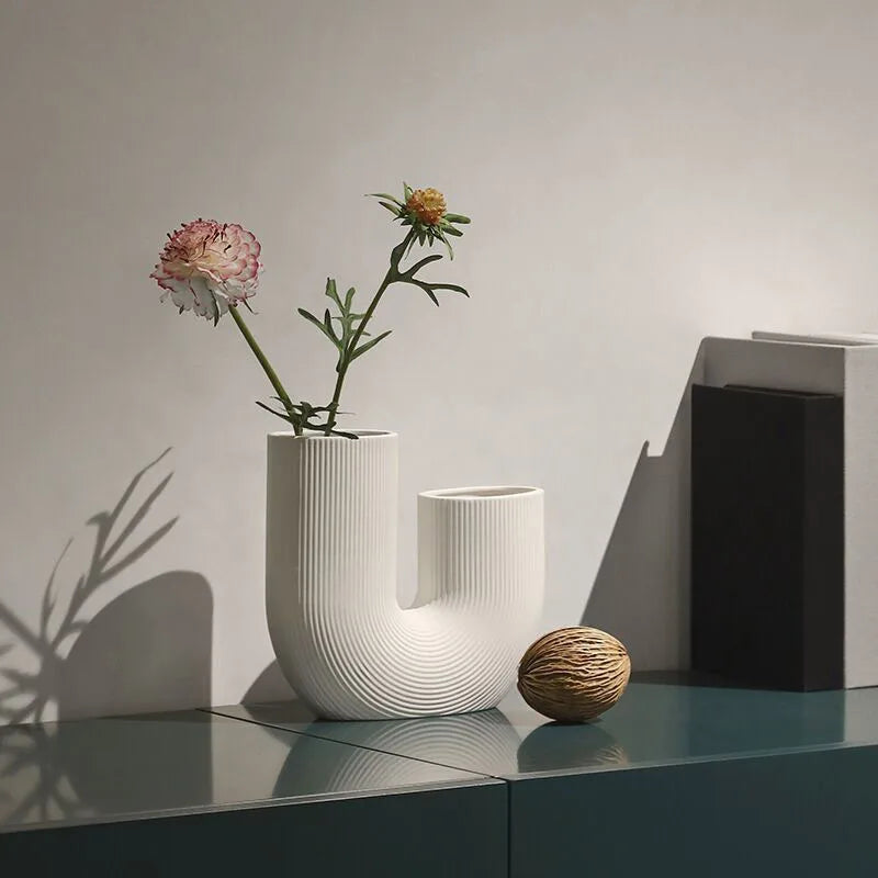 Nordic Ceramic Vase for Home Decoration, Simple Flower Pot, Living Room, Interior, Office, Desktop, Table Decor, Accessories - vue 4 sur 9