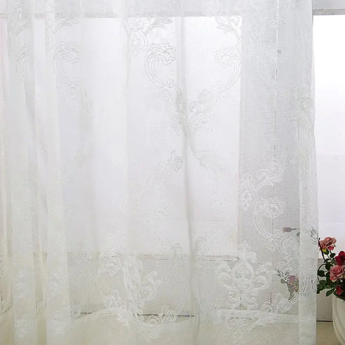 Voilage motif floral brodé ondulé style américain salon