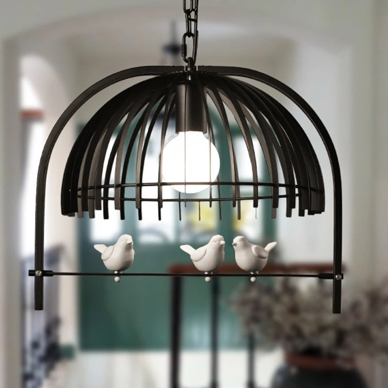 Suspension nordique moderne en fer avec cage à oiseaux