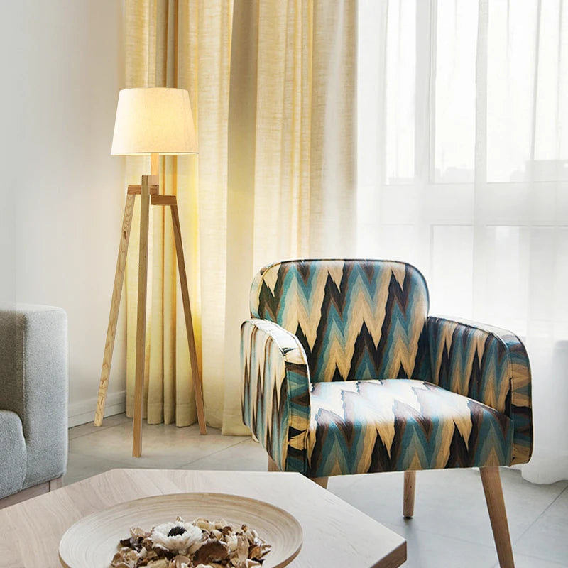 lampadaire nordique en bois design créatif à trois pieds - vue 6 sur 8