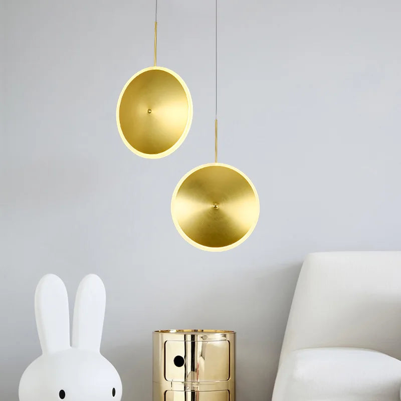 suspension ronde en métal doré au design ufo - vue 5 sur 12
