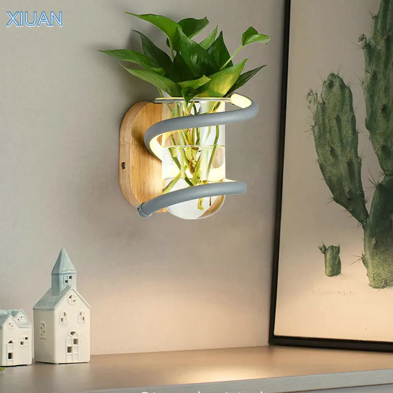 applique murale nordique en bois avec plante verte pour ambiance chaleureuse - vue 2 sur 9
