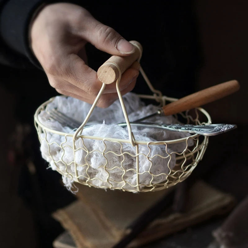 panier rétro en métal avec poignée en bois multifonction pour rangement - vue 5 sur 6