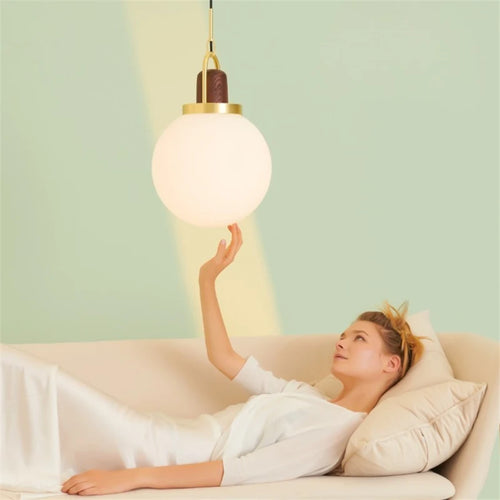 Nordic glass pendant light in minimalist style for modern interiors - vue 2 sur 10