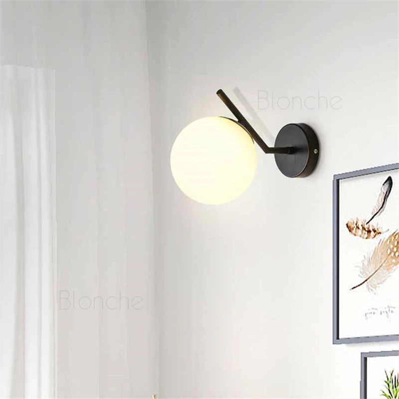 applique murale créative en métal avec boule de verre moderne - vue 6 sur 10
