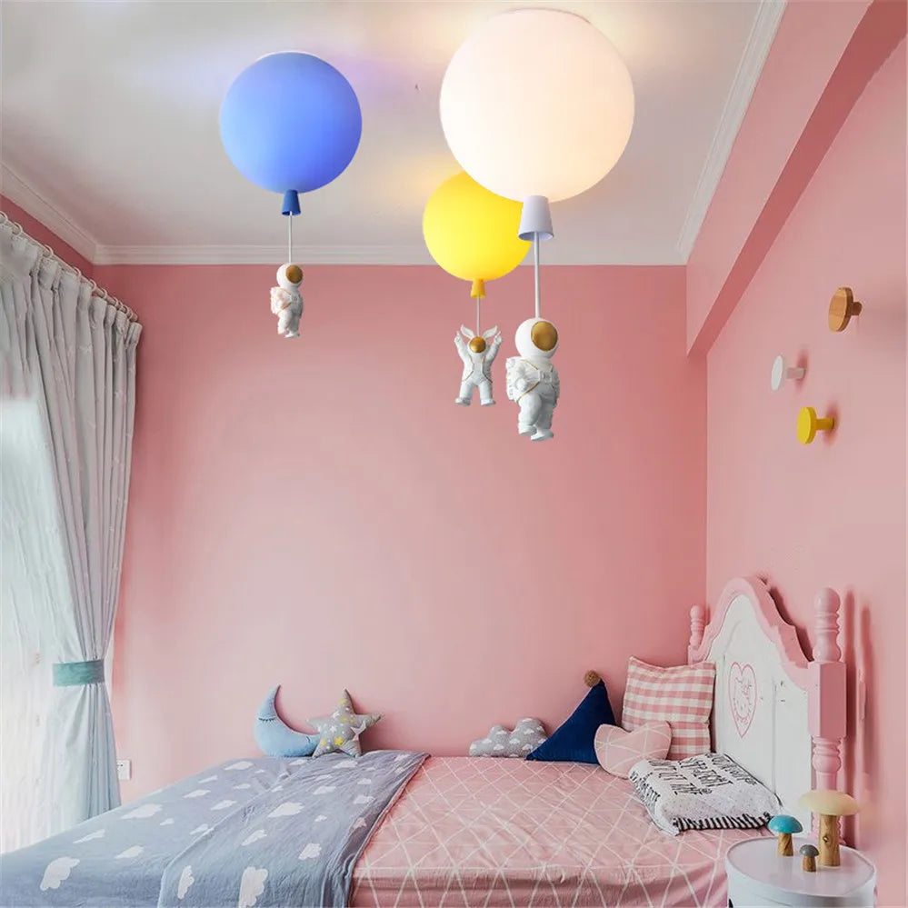 plafonnier led nordique avec astronaute et ballons pour enfants - vue 3 sur 28
