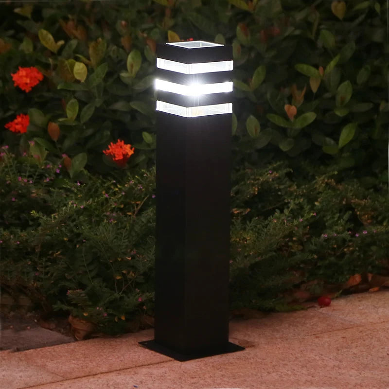 Outdoor aluminium LED lamp for garden and gate lighting - vue 3 sur 10