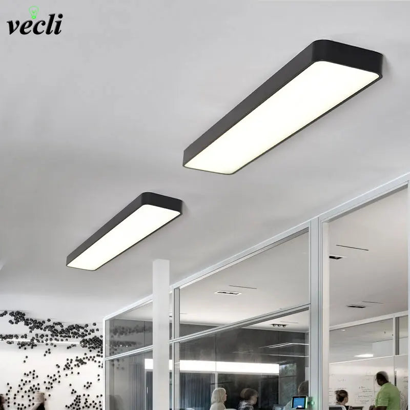 Plafonnier en bois ou noirs/blancs à LEDs carrés aux bords arrondis - vue 4 sur 6