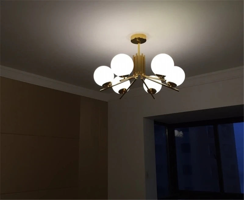 lustre moderne à led avec abat-jour en métal doré - vue 5 sur 6
