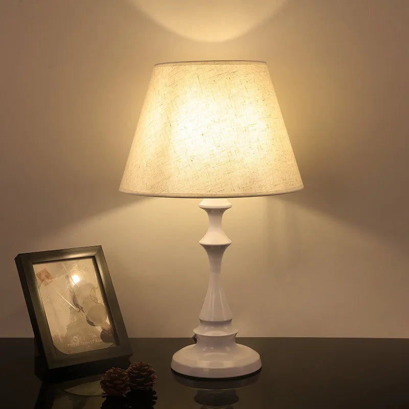 lampe de table polyvalente pour chambre hôtel et bureau - vue 4 sur 8