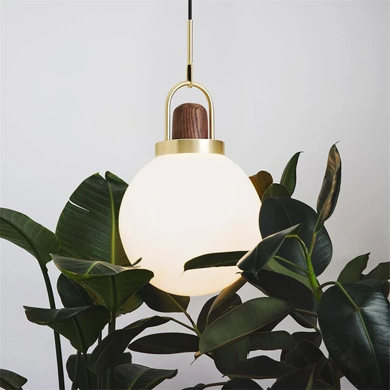 Nordic glass pendant light in minimalist style for modern interiors - vue 5 sur 10