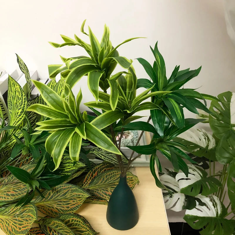 palmier artificiel à trois têtes en pot pour décoration intérieure - vue 7 sur 8