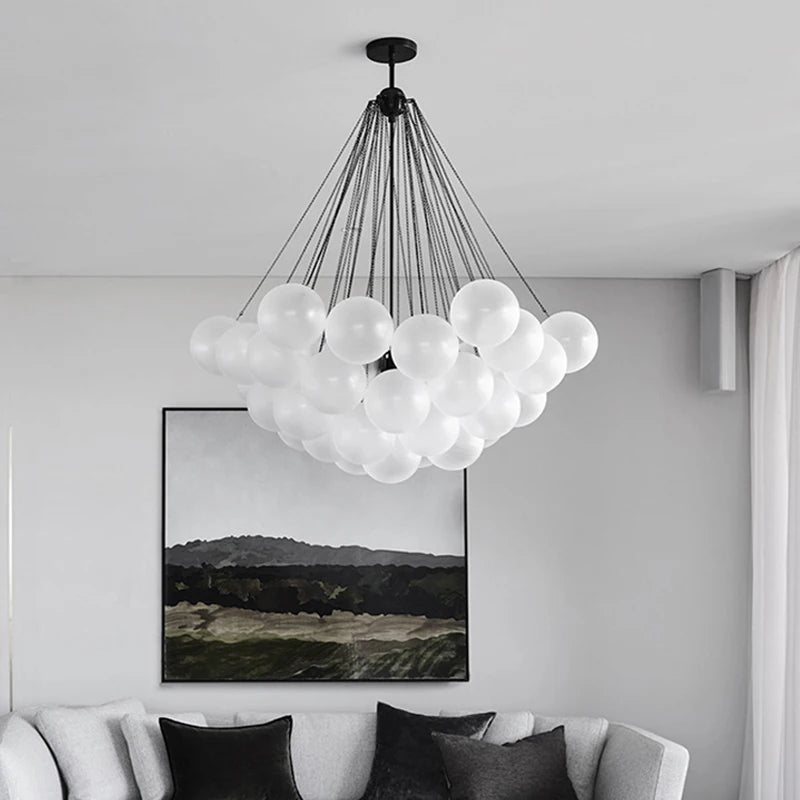lustre à bulles de verre design nordique pour un intérieur moderne - vue 4 sur 10