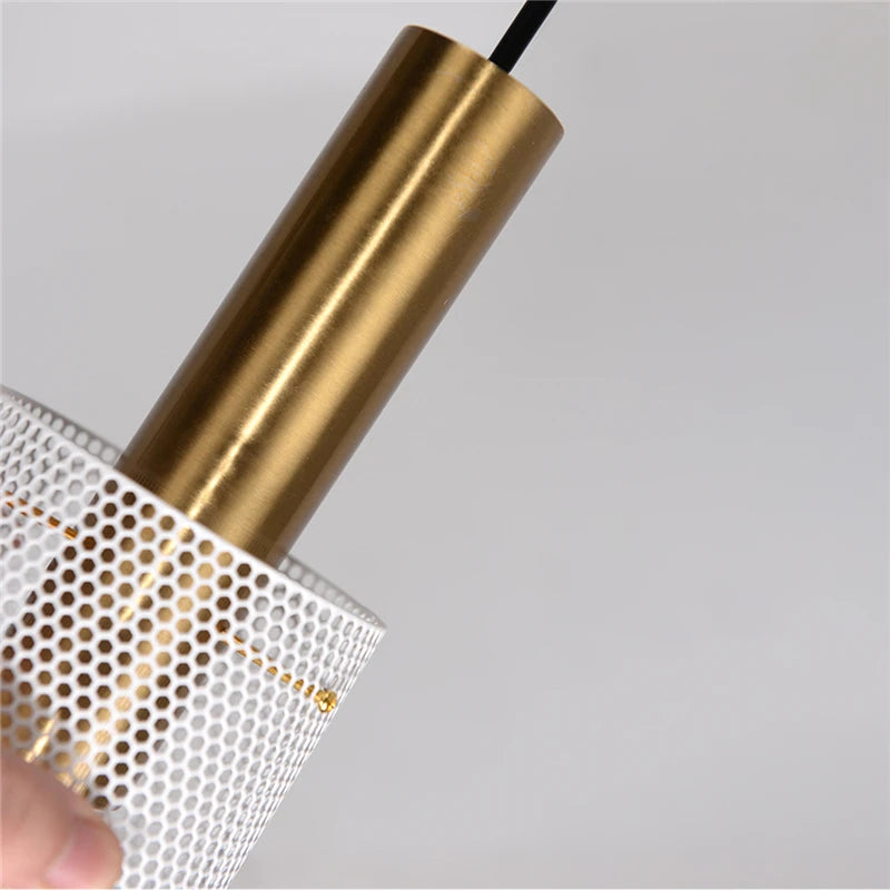 Nordic openwork pendant lights for minimalist indoor lighting - vue 4 sur 8
