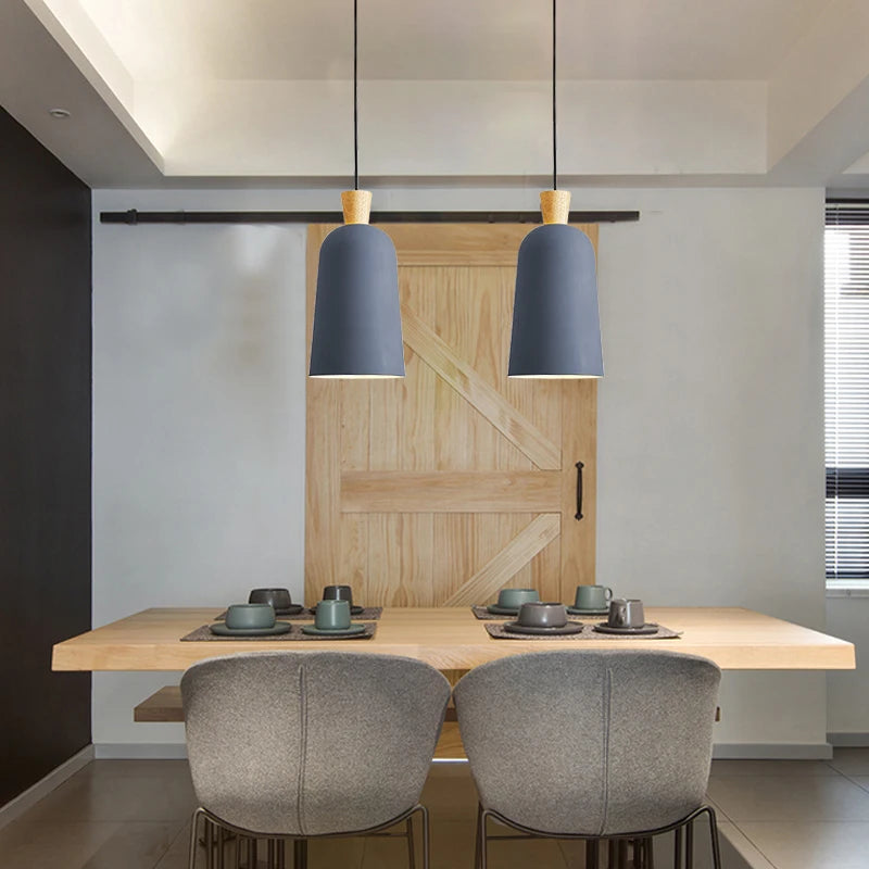 Minimalist nordic wooden LED pendant light with creative design - vue 5 sur 8