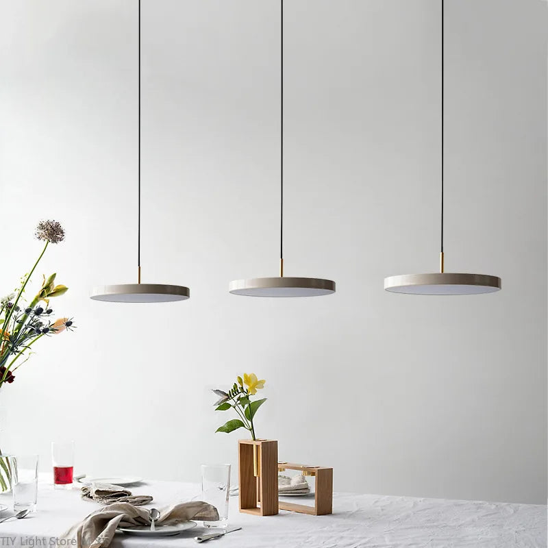 Suspension design sobre à LED style nordique - vue 4 sur 9