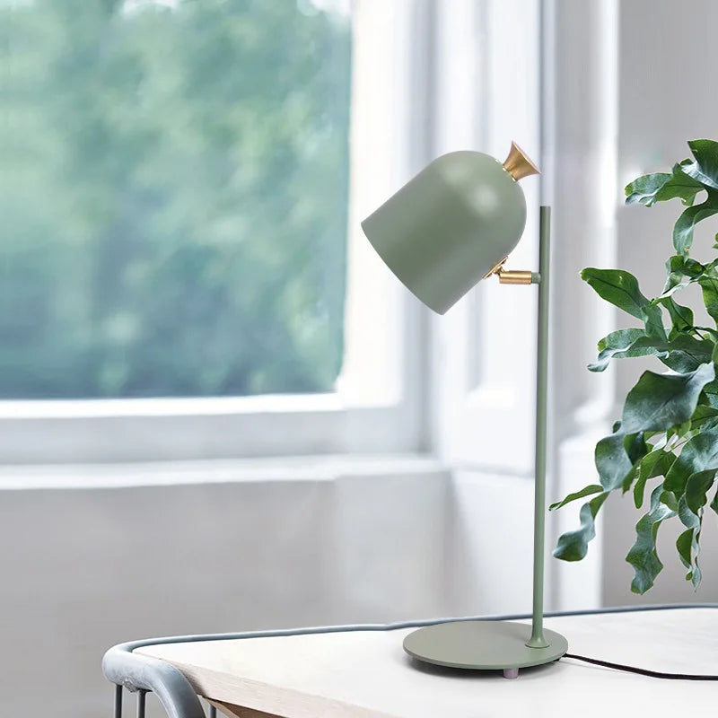lampadaire moderne en fer minimaliste pour décoration intérieure nordique