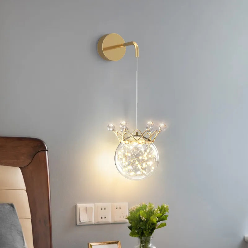 Applique murale suspendue en forme de couronne de cristal