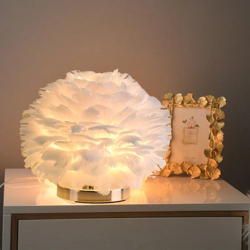 Lampe de Table en plumes roses et blanches naturelles - vue 4 sur 9