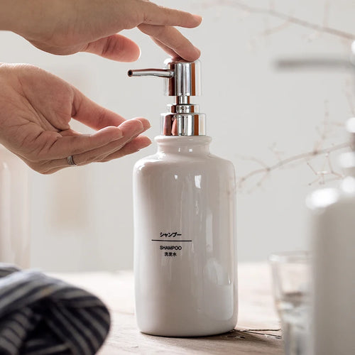 accessoires de salle de bain en céramique blanche design nordique - vue 4 sur 10