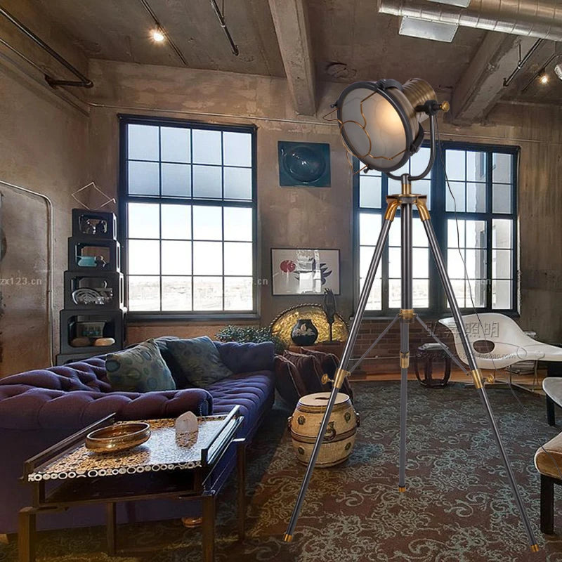lampadaire en métal lourd style rétro industriel pour divers espaces - vue 4 sur 6