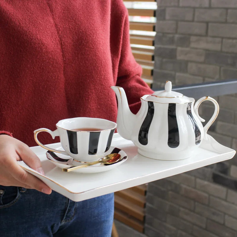 Service à thé anglais porcelaine fine peint main - vue 3 sur 6