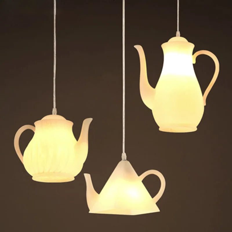 Suspension en résine avec tasse de thé et théière - vue 4 sur 7