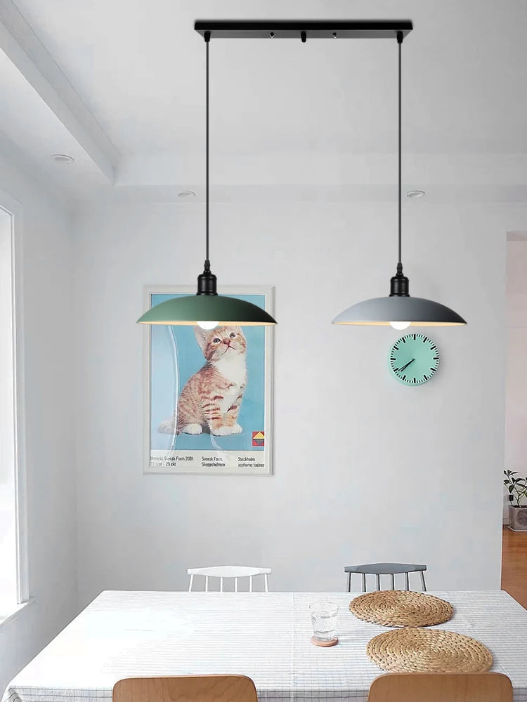 lampes suspendues vintage en fer forgé pour restaurant loft - vue 5 sur 10